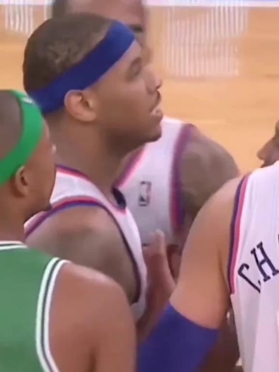 社會瓜！當(dāng)年安東尼與加內(nèi)特發(fā)生沖突，賽后瓜哥帶人堵綠軍大巴